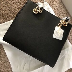 NWT Michael Kors Cynthia Small Saffiano Leather Satchel Bag $278 Black